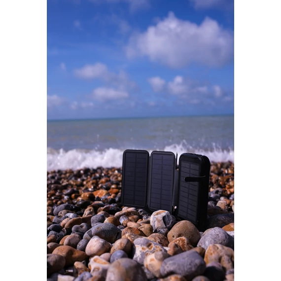 Boompods Neutron Fold 16000mAh-es Kinyitható Napelemes Powerbank - Fekete